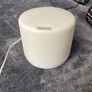 Made by design white plastic essential oil diffuser